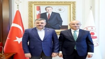 Uğur Hanbey Aladağ…:Malatya Olay Haber…:
Malatya Büyükşehir Belediye Başkanı Sami Er,