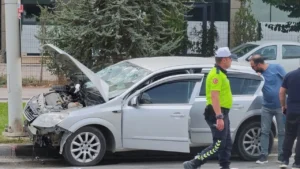 malatya trambus diregine carpan arac 4 kisi yaralandi trafik kazasi