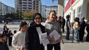 anne kiz ayni heyecani yasadi