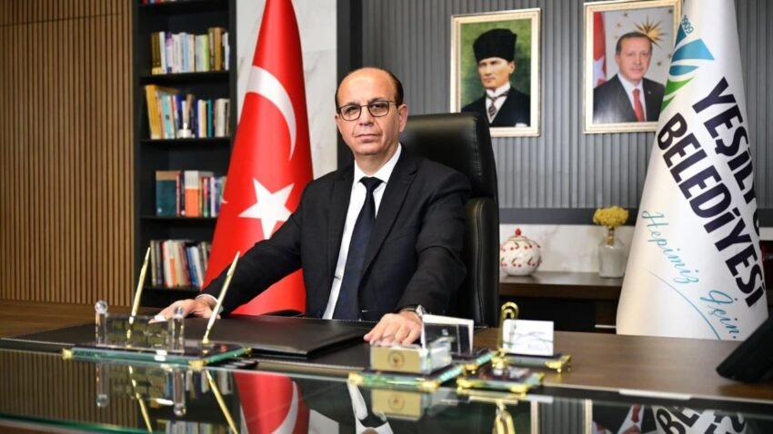 Yeşilyurt Belediye Başkanı İlhan Geçit’ten 29 Ekim Cumhuriyet Bayramı Mesajı