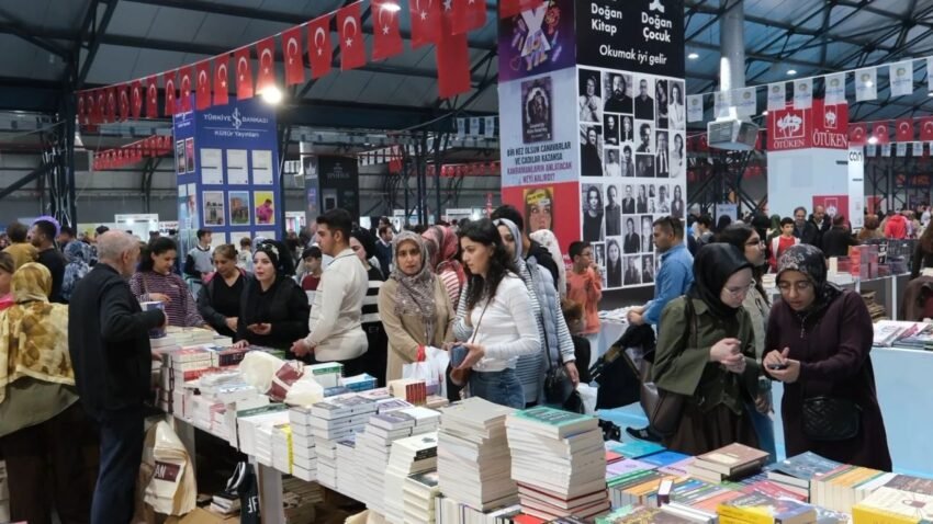 Malatyalı Kitapseverler Fuarı Doldurdu