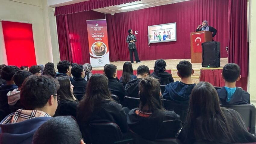 Yeşilyurt Belediyesi’nden Gençlere ve Ailelere Büyük Destek